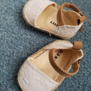 Old navy white shoes summer baby 3-6